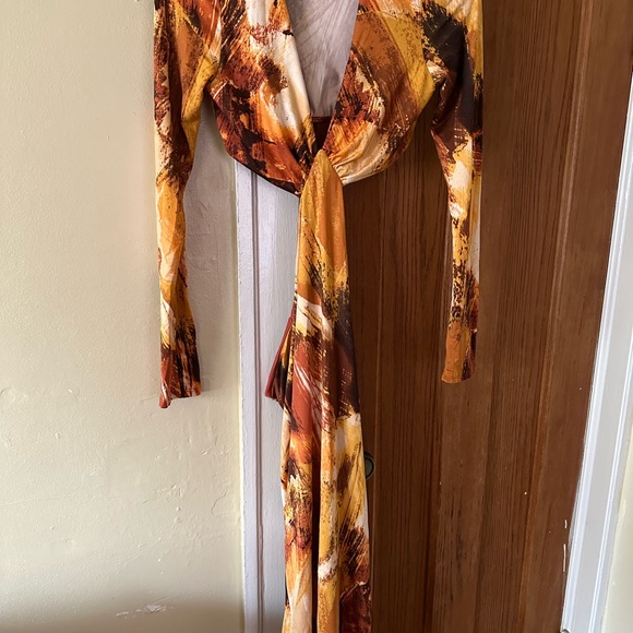 Fashion Nova Fitted Dress - Picture 2 of 4